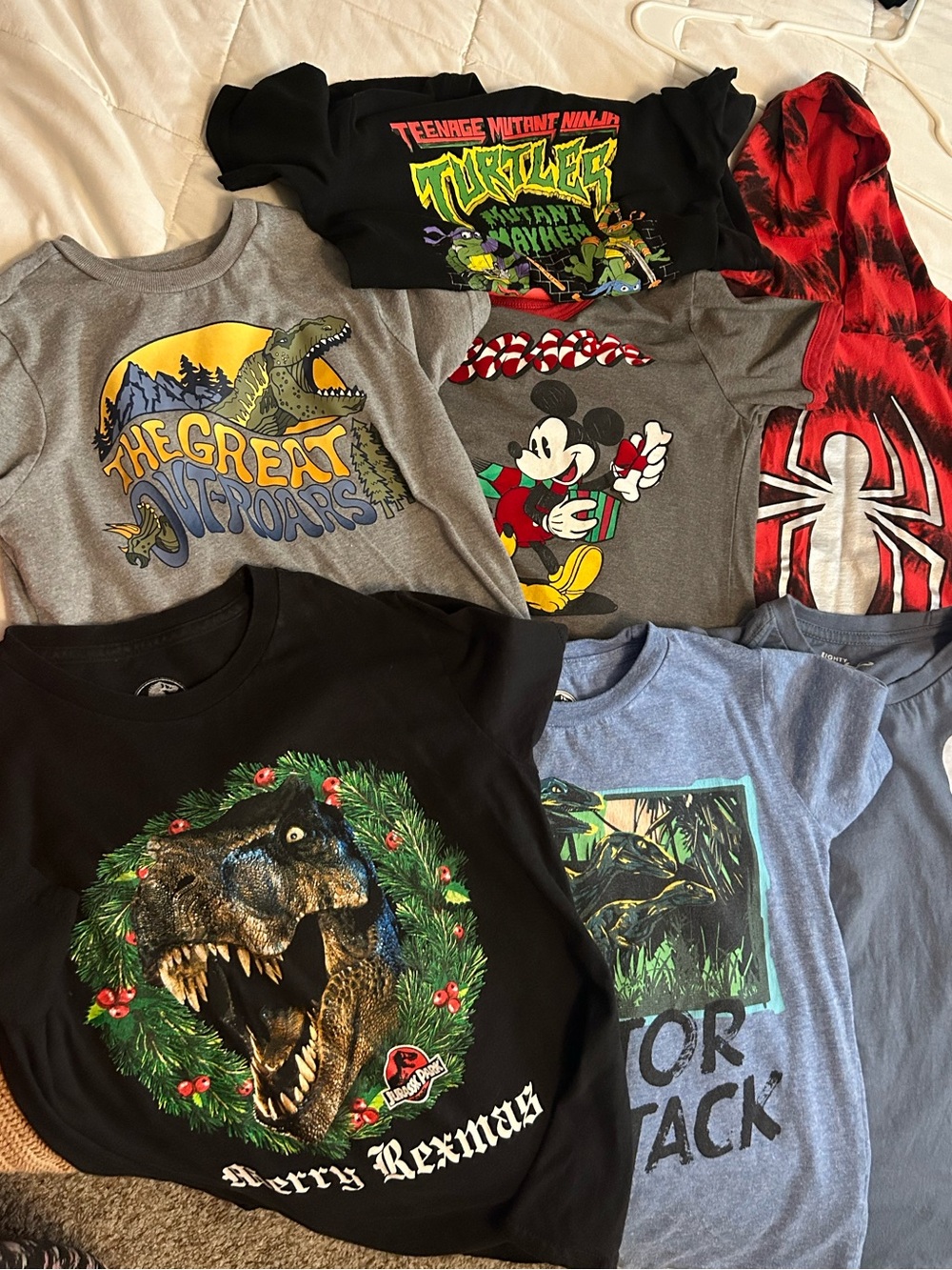 Tshirts size 6/7-7 please look at photos for the sizes, everything sold together